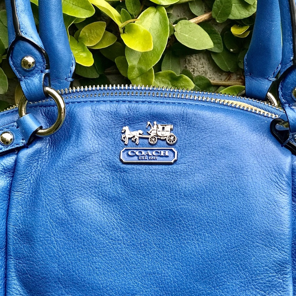 Authentic Coach Handbag - Picture 2 of 3